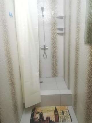 Хостелы Makenty House Hostel Нур-Султан Кровать в общем номере с 4 кроватями-2