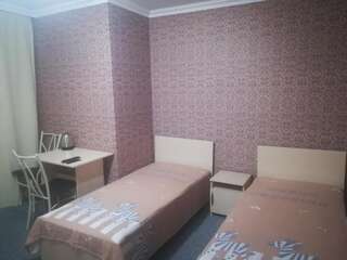 Хостелы Makenty House Hostel Нур-Султан Улучшенный трехместный номер-5